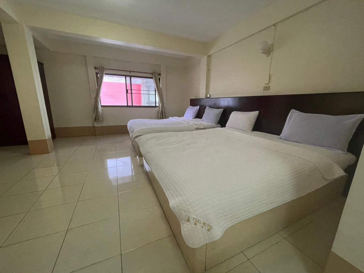Oyo 75494 President Apartment Pattaya Exterior photo